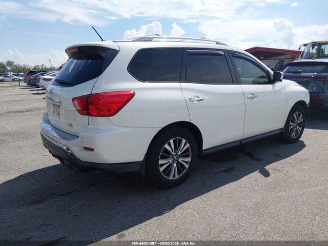 2017 NISSAN PATHFINDER SL 4