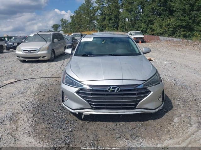 2019 HYUNDAI ELANTRA SE 13