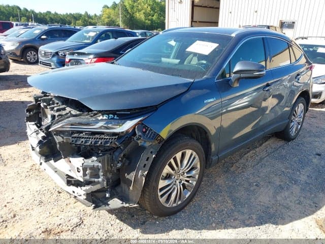 2021 TOYOTA VENZA XLE 2