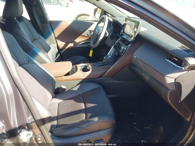 2021 TOYOTA VENZA XLE 5