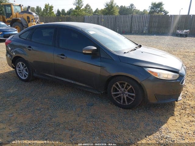 2017 FORD FOCUS SE 1