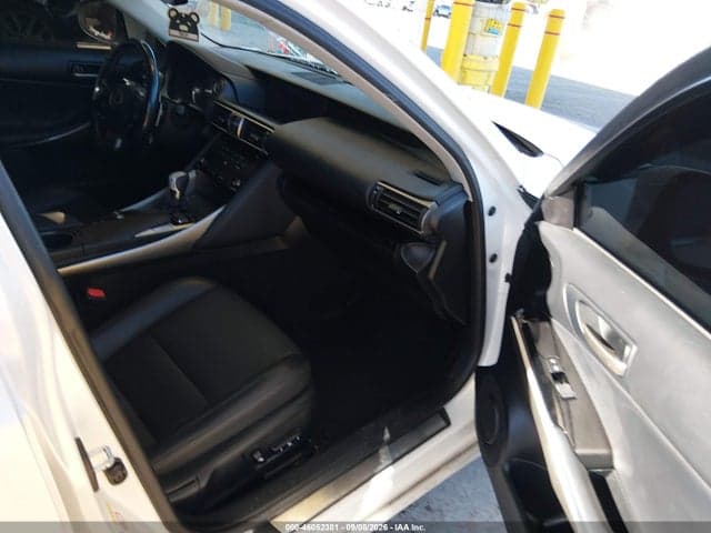2017 LEXUS IS 300 5
