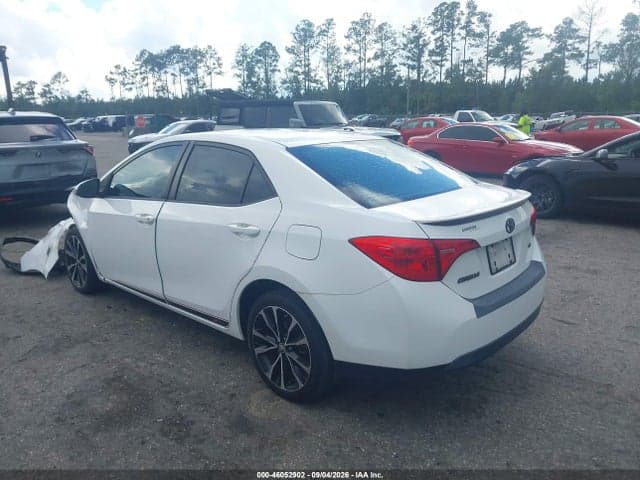 2017 TOYOTA COROLLA SE 3