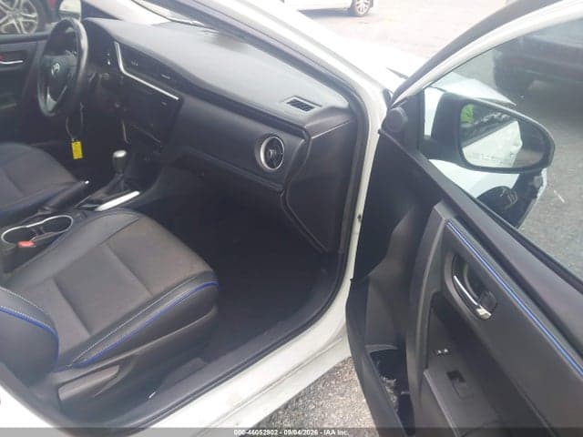 2017 TOYOTA COROLLA SE 5