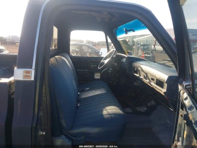 1983 GMC C1500 5