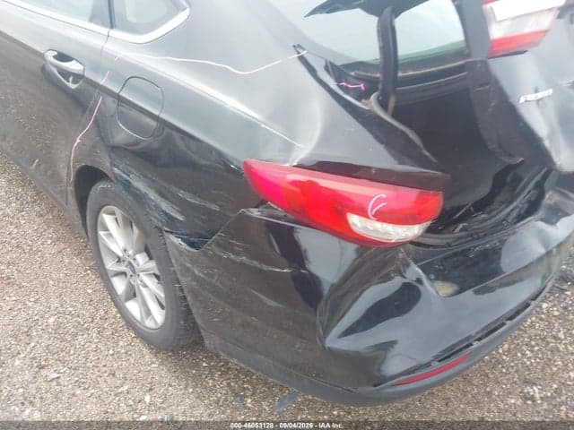2017 FORD FUSION SE 17
