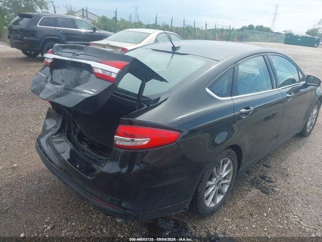 2017 FORD FUSION SE 4