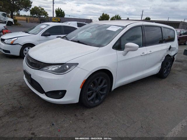 2018 CHRYSLER PACIFICA TOURING PLUS 3