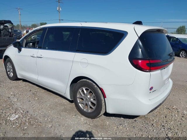 2024 CHRYSLER PACIFICA TOURING L 3