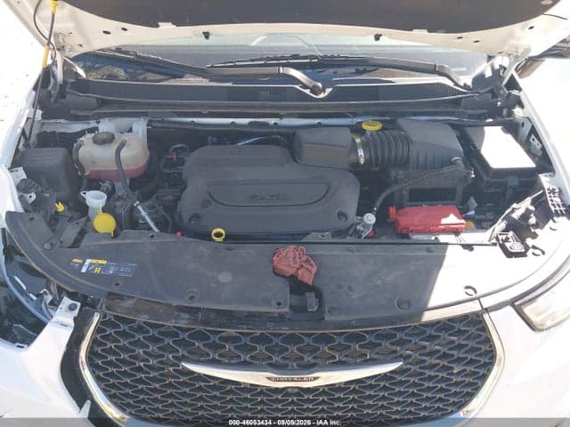2024 CHRYSLER PACIFICA TOURING L 10