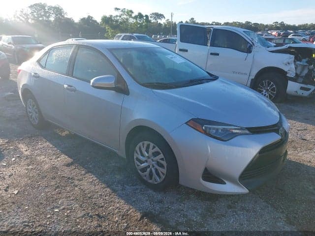 2018 TOYOTA COROLLA LE 1