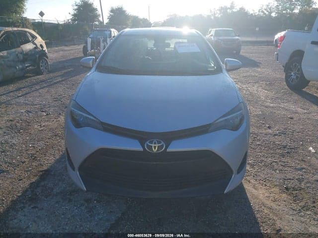 2018 TOYOTA COROLLA LE 12