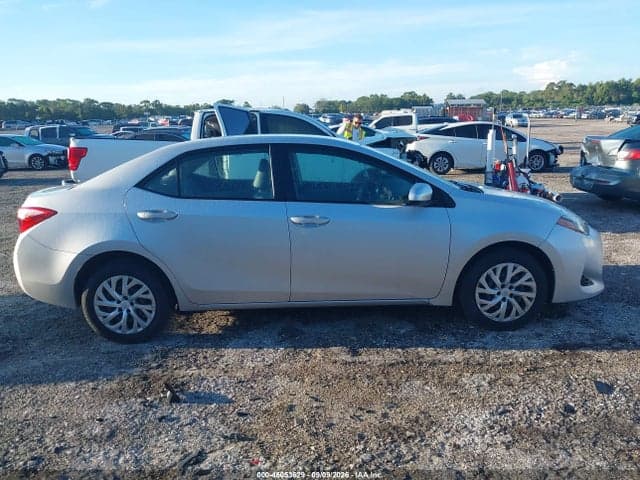 2018 TOYOTA COROLLA LE 13