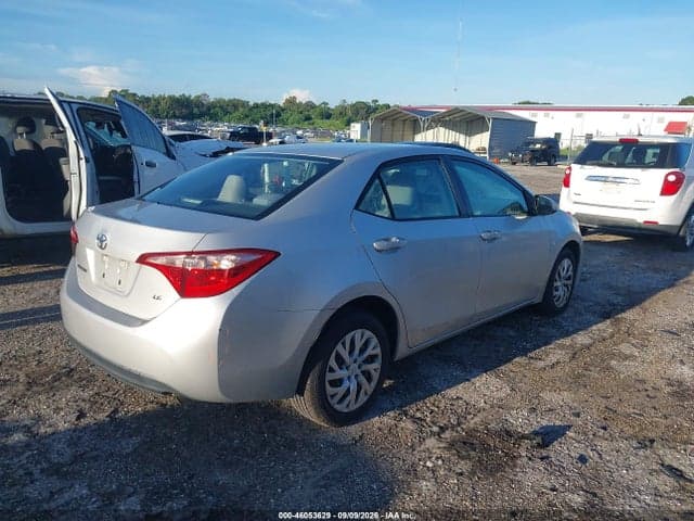 2018 TOYOTA COROLLA LE 4