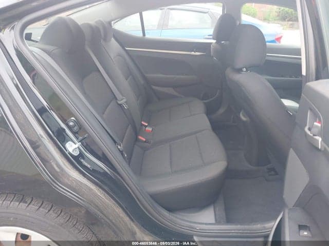 2019 HYUNDAI ELANTRA SE 8