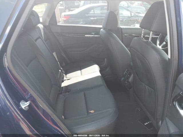 2023 KIA SELTOS EX 8