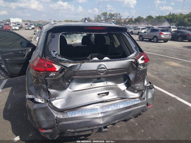 2017 NISSAN ROGUE SV 6