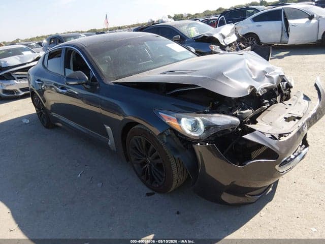 2019 KIA STINGER 1
