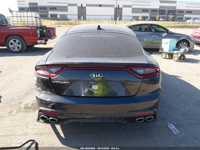 2019 KIA STINGER 16