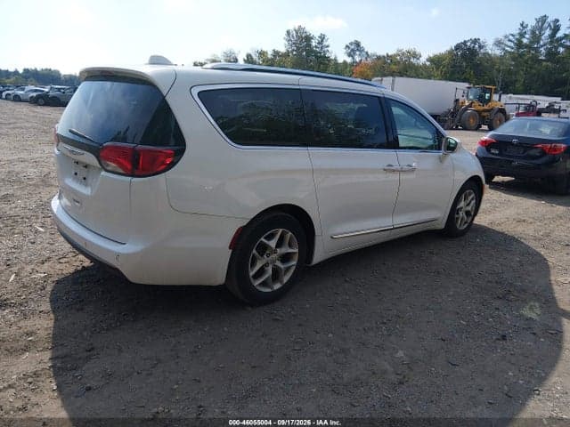 2019 CHRYSLER PACIFICA TOURING L PLUS 4