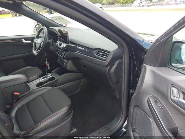 2025 FORD ESCAPE ST-LINE 3