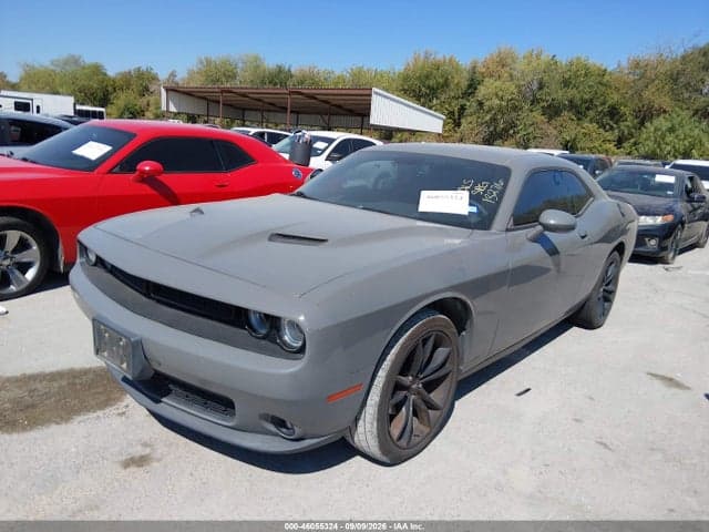 2018 DODGE CHALLENGER SXT 2