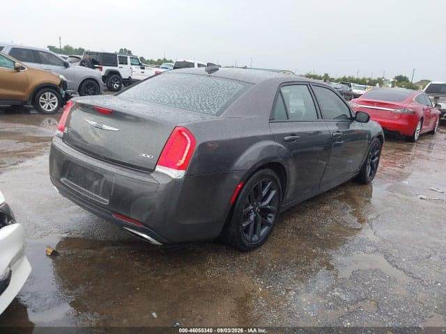 2019 CHRYSLER 300 TOURING 4