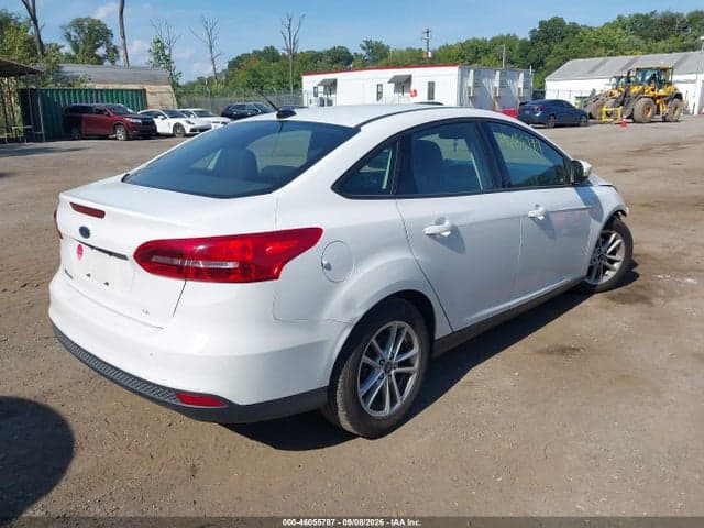 2017 FORD FOCUS SE 4