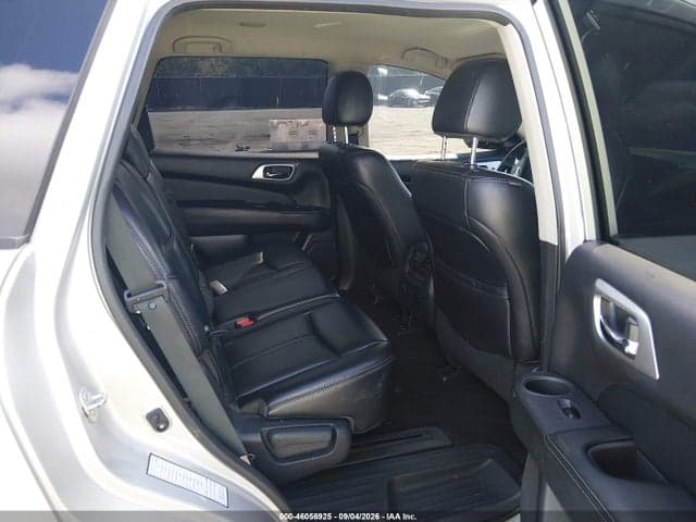 2017 NISSAN PATHFINDER SL 8