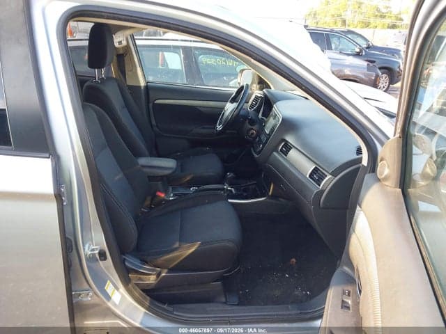 2017 MITSUBISHI OUTLANDER ES 5
