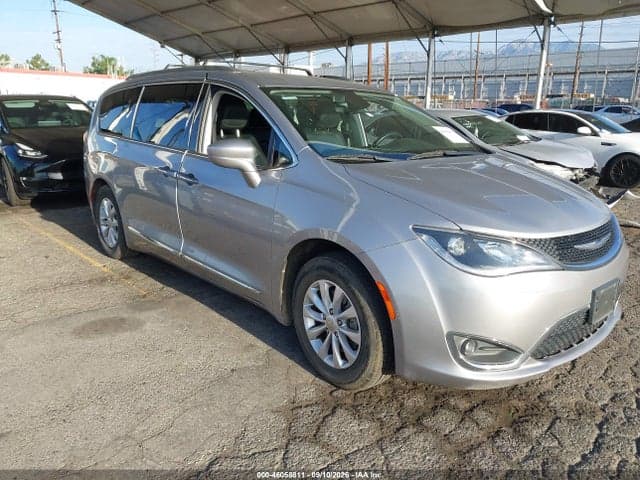 2018 CHRYSLER PACIFICA TOURING L 1