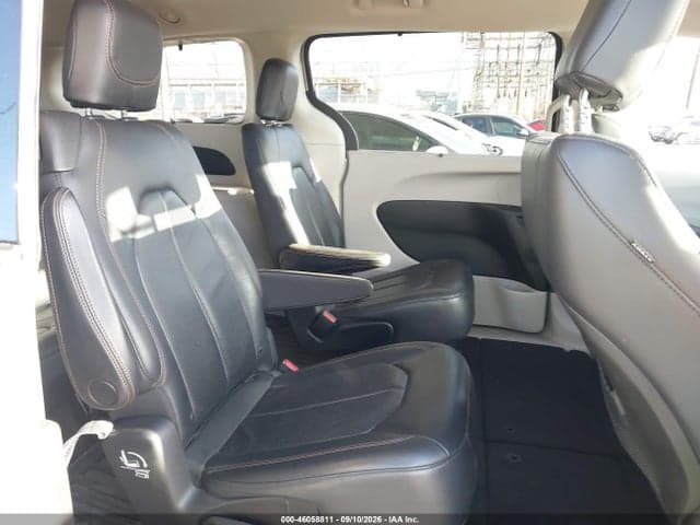 2018 CHRYSLER PACIFICA TOURING L 8