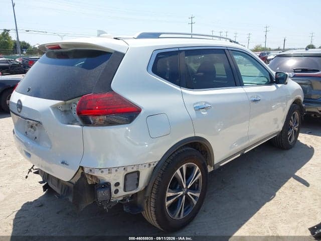 2017 NISSAN ROGUE SL 4