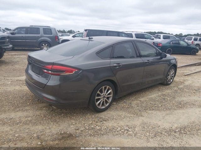 2017 FORD FUSION SE 4
