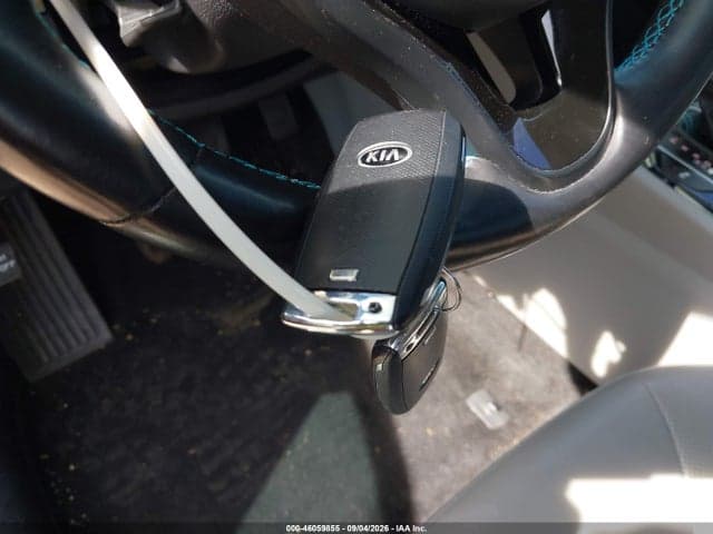 2017 KIA NIRO TOURING 11