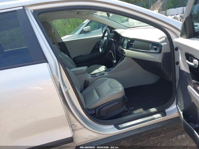 2017 KIA NIRO TOURING 5