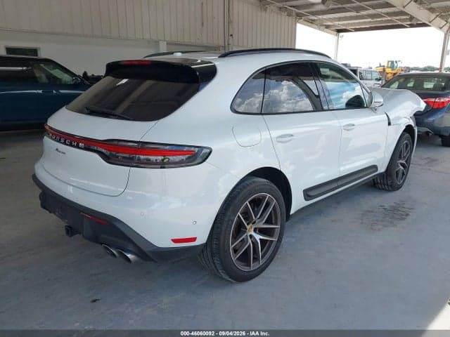 2022 PORSCHE MACAN 4