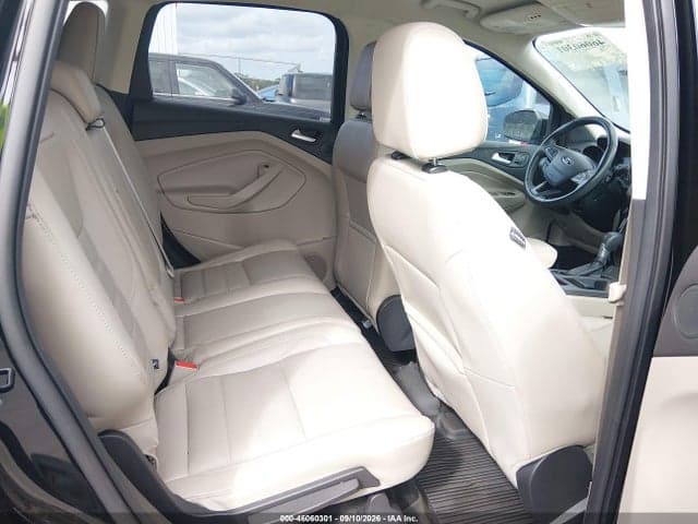 2017 FORD ESCAPE TITANIUM 8