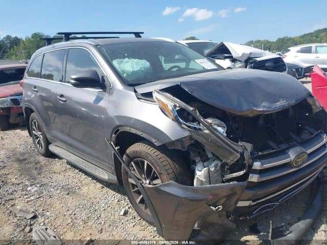 2017 TOYOTA HIGHLANDER XLE 1