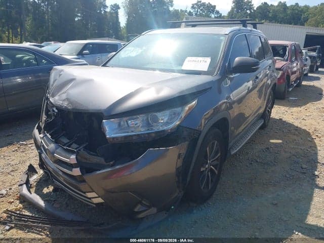 2017 TOYOTA HIGHLANDER XLE 2