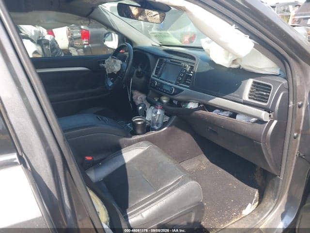 2017 TOYOTA HIGHLANDER XLE 5