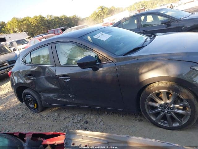2018 MAZDA MAZDA3 TOURING 13