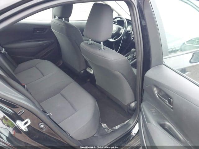 2025 TOYOTA COROLLA LE 8