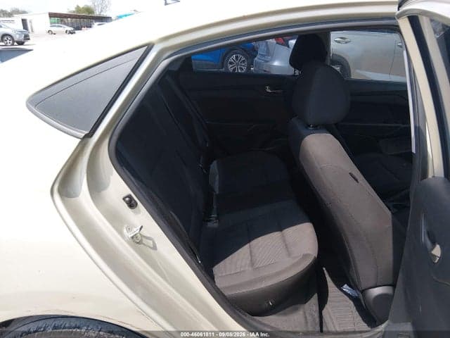 2019 HYUNDAI ACCENT SE 8