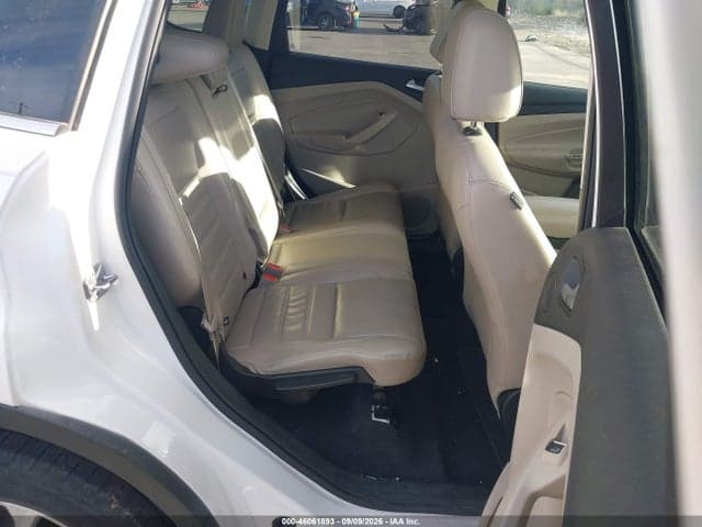 2017 FORD ESCAPE SE 8