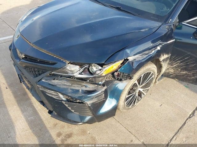 2020 TOYOTA CAMRY SE 6