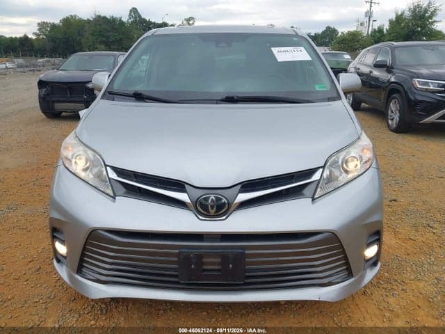 2020 TOYOTA SIENNA XLE PREMIUM 13