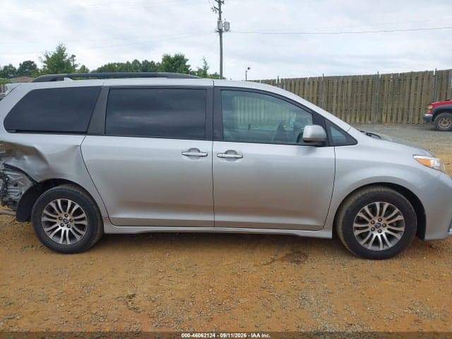 2020 TOYOTA SIENNA XLE PREMIUM 14