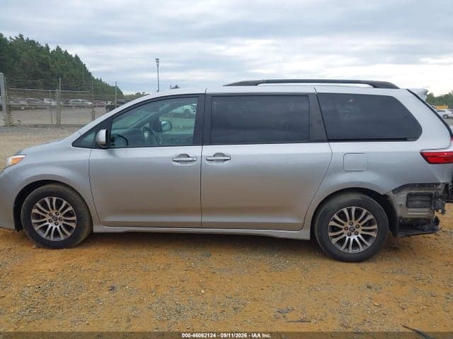 2020 TOYOTA SIENNA XLE PREMIUM 15
