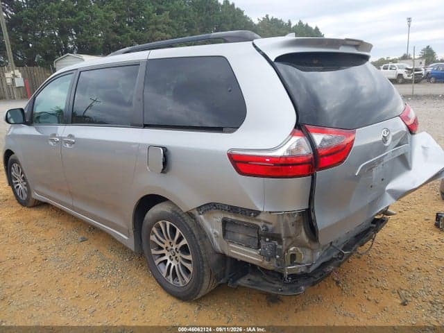 2020 TOYOTA SIENNA XLE PREMIUM 3